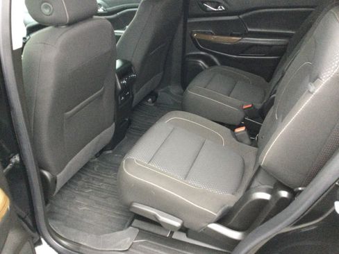 Used 2023 GMC Acadia SLE w/ Driver Convenience Package image 12