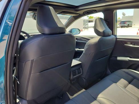 Used 2025 Toyota Camry XSE FWD image 18