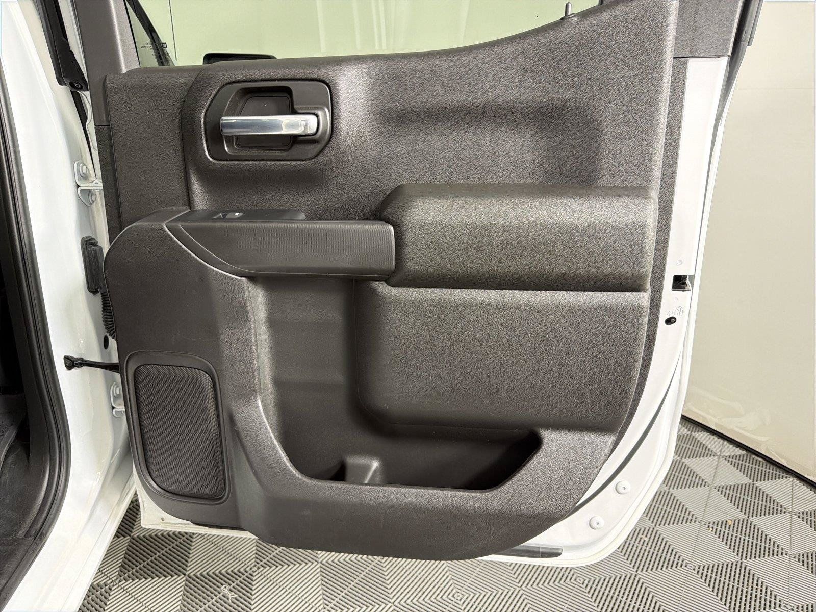 Used 2023 Chevrolet Silverado 1500 Custom Trail Boss w/ LPO, Dark Essentials Package AWD/4WD image 14