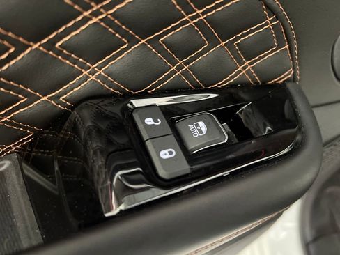 Used 2025 Jeep Grand Cherokee Summit image 17