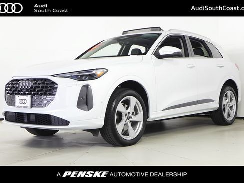 Used 2025 Audi Q5 Premium Plus w/ Premium Plus AWD/4WD image 1
