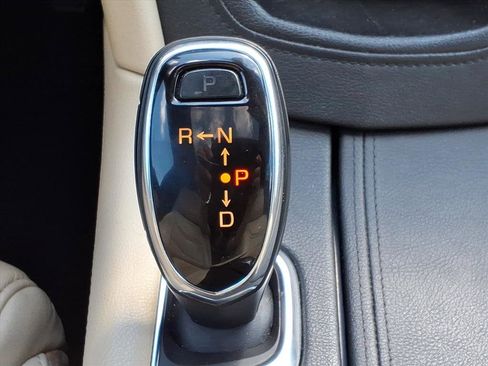 Used 2018 Cadillac XT5 Luxury w/ Driver Awareness Package image 24