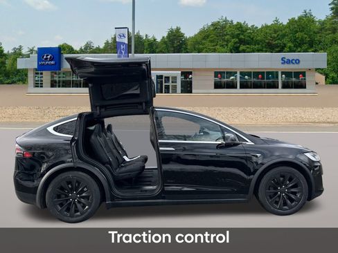 Used 2018 Tesla Model X 75D image 6