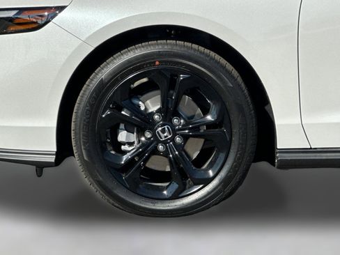 New 2025 Honda Accord SE image 11