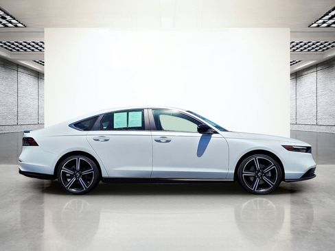 Used 2023 Honda Accord Sport image 5