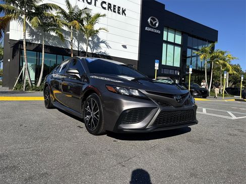 Used 2023 Toyota Camry SE image 31