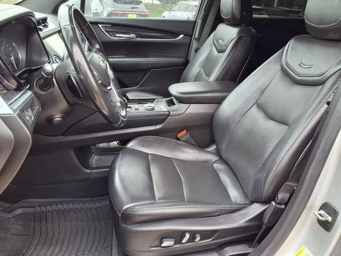 Used 2020 Cadillac XT5 Premium Luxury FWD image 24