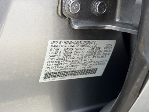Used 2024 Acura MDX w/ Technology Package FWD image 38