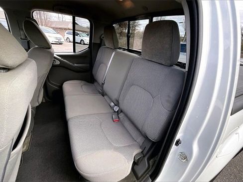 Used 2018 Nissan Frontier SV w/ Value Truck Package image 19