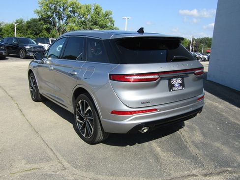 Used 2024 Lincoln Corsair Grand Touring AWD/4WD image 6