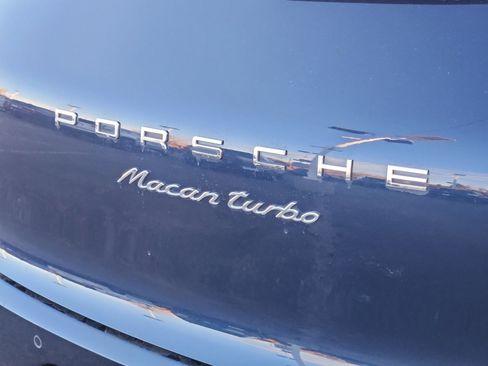 Used 2015 Porsche Macan Turbo image 25
