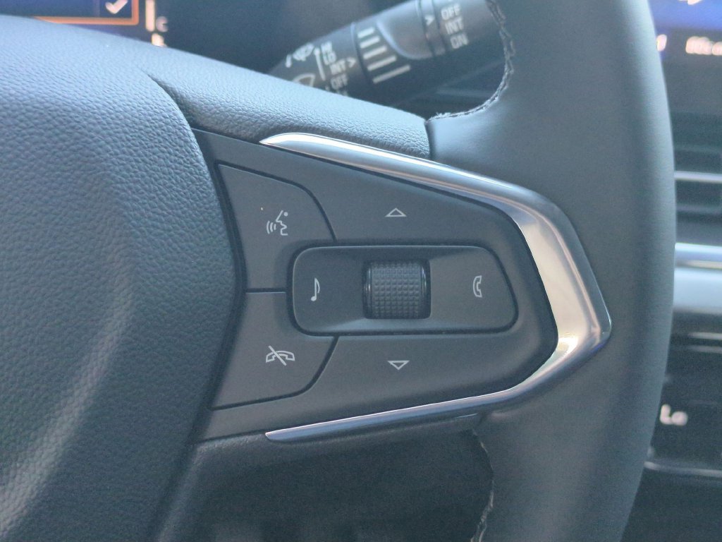 New 2026 Chevrolet Trax LT w/ LT Convenience Package FWD image 19
