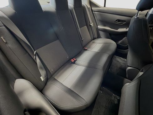 Used 2025 Nissan Sentra SV FWD image 14