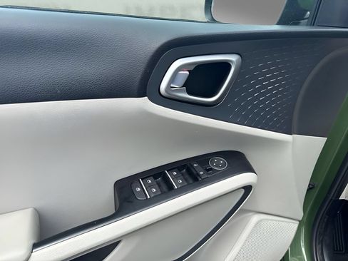 Used 2020 Kia Soul EX FWD image 26