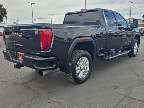 Used 2023 GMC Sierra 3500 Denali w/ Denali Ultimate Package AWD/4WD image 3