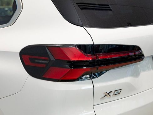 New 2026 BMW X5 xDrive40i image 9