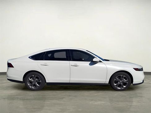 Certified 2024 Honda Accord EX image 6