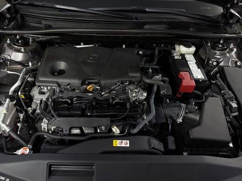 Used 2023 Toyota Camry SE FWD image 13