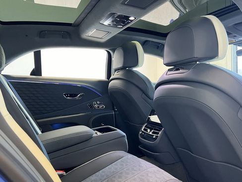 Certified 2025 Bentley Flying Spur Plug-In Hybrid w/ First Edition Specification AWD/4WD image 24