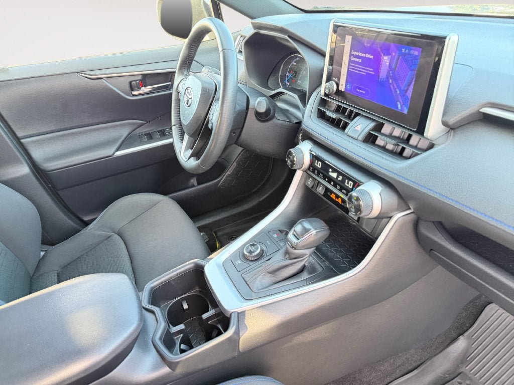 Used 2023 Toyota RAV4 SE w/ Convenience Package AWD/4WD image 26