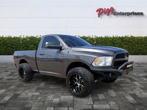 Used 2020 RAM 1500 Express w/ Express Value Package RWD image 6