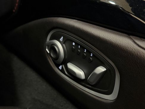 Used 2021 Aston Martin V8 Vantage Roadster image 50