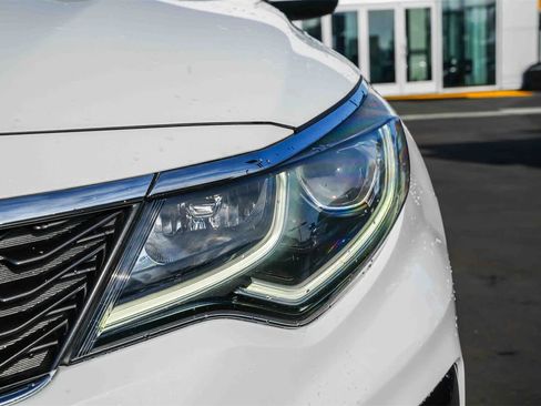 Used 2020 Kia Optima LX image 8