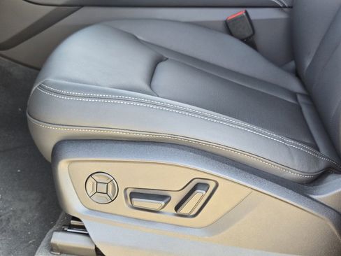 New 2026 Audi Q8 Premium Plus image 30