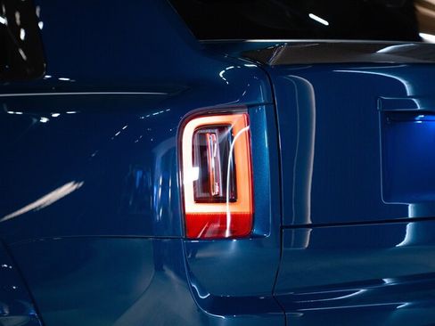 Used 2026 Rolls-Royce Cullinan AWD/4WD image 36