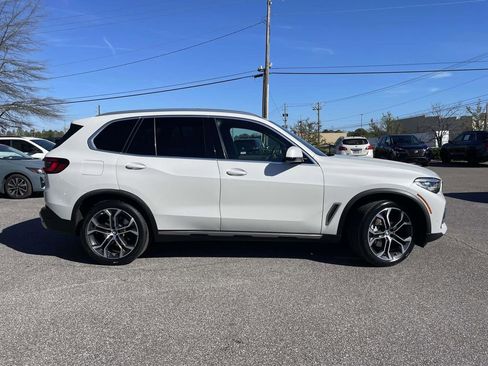 Used 2022 BMW X5 sDrive40i w/ Parking Assistance Package image 2