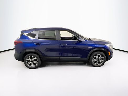 Used 2023 Kia Seltos EX AWD/4WD image 4