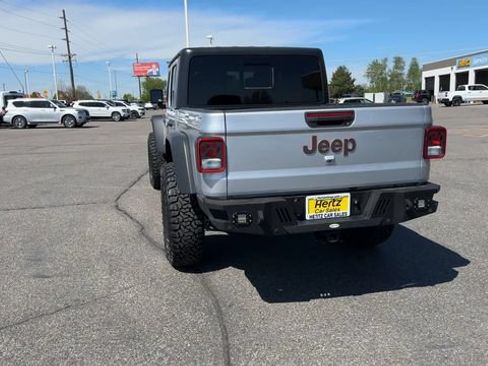 Used 2023 Jeep Gladiator Mojave w/ Cold Weather Group AWD/4WD image 7