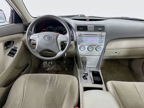 Used 2009 Toyota Camry LE FWD image 19