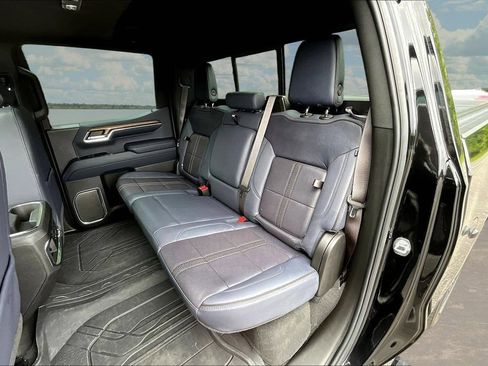 Used 2023 Chevrolet Silverado 1500 High Country AWD/4WD image 25