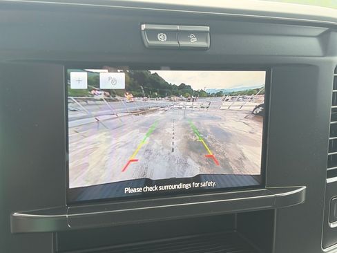 New 2026 Ford F250 XLT w/ FX4 Off-Road Package AWD/4WD image 9