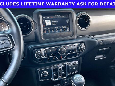 Used 2021 Jeep Wrangler Unlimited Sport AWD/4WD image 6