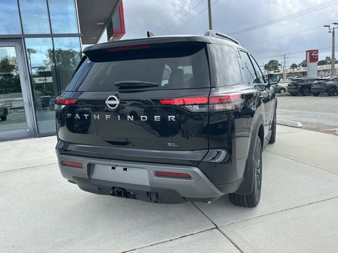 New 2026 Nissan Pathfinder SL FWD image 4