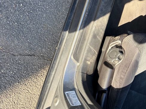 Used 2005 Honda CR-V EX image 8