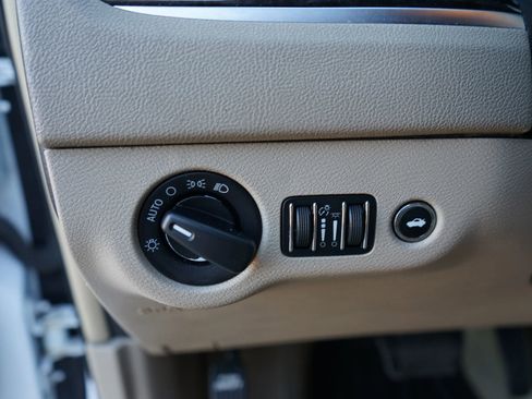 Used 2013 Chrysler 300 w/ Beats Audio Group image 17