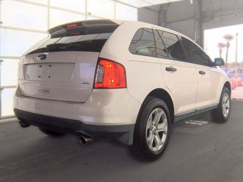 Used 2011 Ford Edge SEL FWD image 4