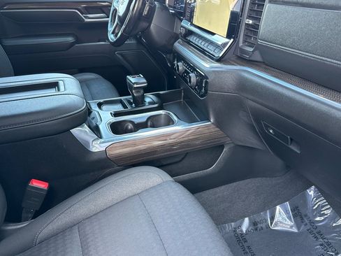 Used 2022 Chevrolet Silverado 1500 RST image 18