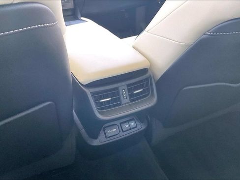 Used 2022 Lexus ES 300h w/ Accessory Package 2 FWD image 29