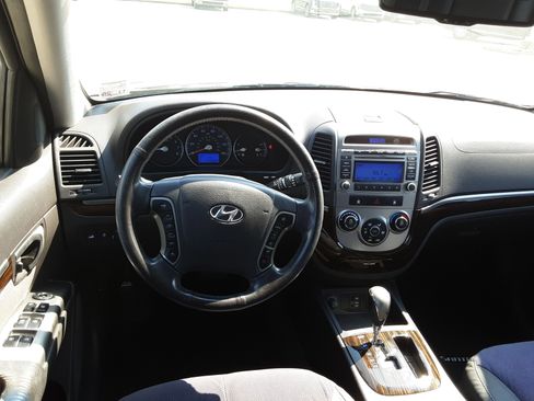 Used 2012 Hyundai Santa Fe SE image 18