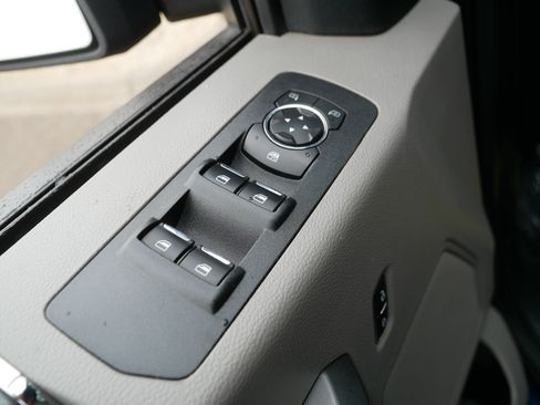 Used 2020 Ford F150 XLT w/ Equipment Group 302A Luxury AWD/4WD image 19