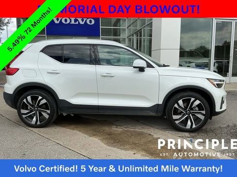 Certified 2023 Volvo XC40 B5 Plus w/ Protection Package Premier AWD/4WD image 7