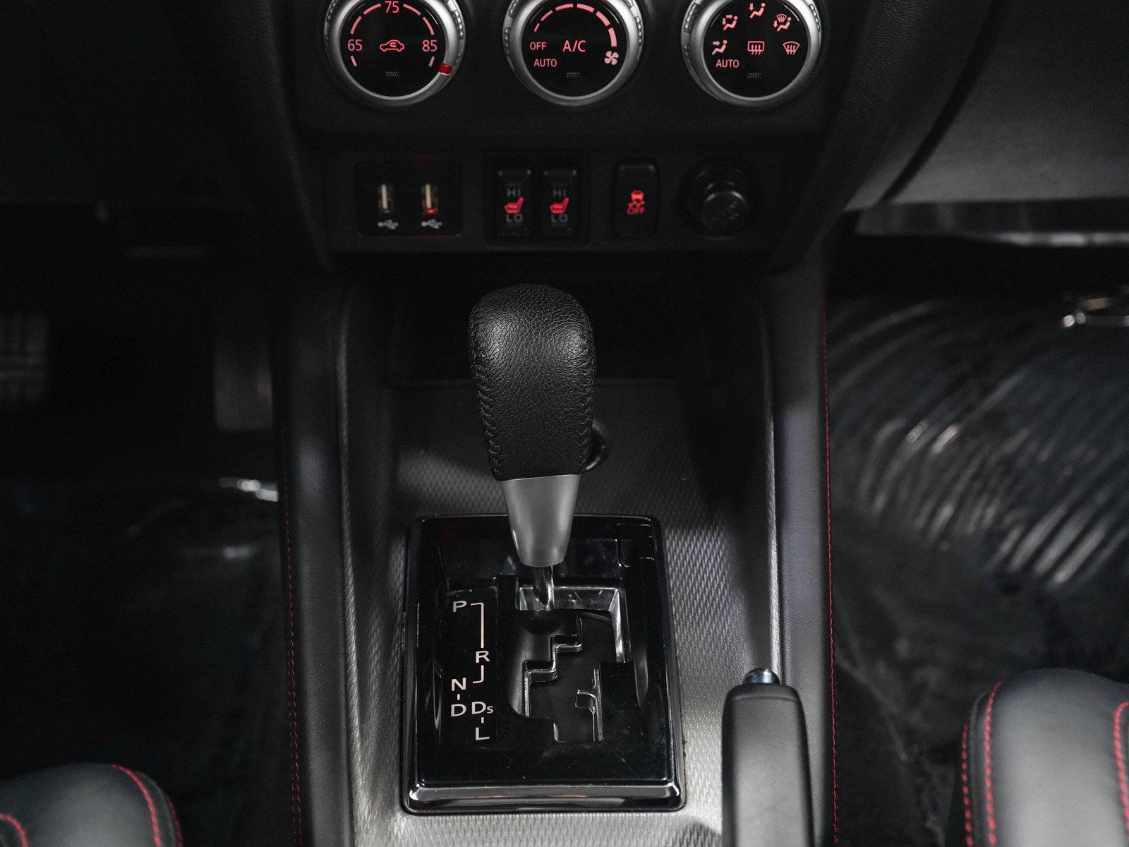 Used 2024 Mitsubishi Outlander Sport SE AWD/4WD image 18