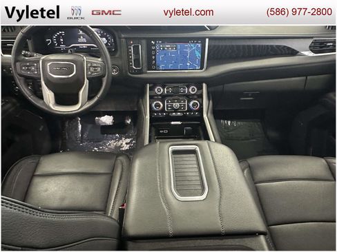 Used 2024 GMC Yukon Denali w/ Advanced Technology Package image 15