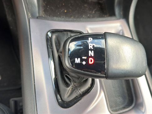 Used 2021 Dodge Charger SXT w/ Plus Group RWD image 13