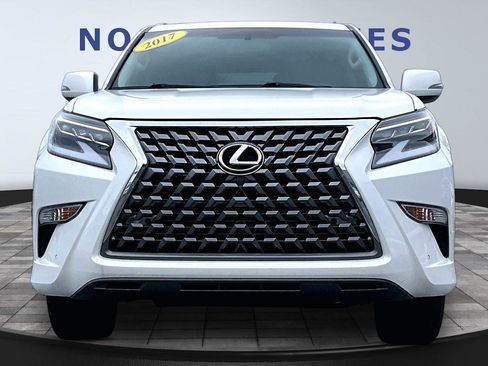 Used 2017 Lexus GX 460 w/ Navigation Package AWD/4WD image 2