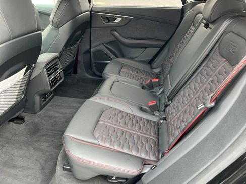 Certified 2024 Audi RS Q8 image 18